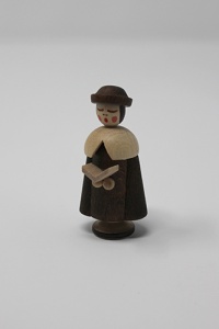 Caroler with book 4,5 cm